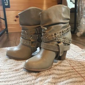Like new rhinestone boots!